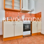 Дава се под наем Тристаен апартамент в София, Център - 70 кв.м за 600 € - Снимка #1