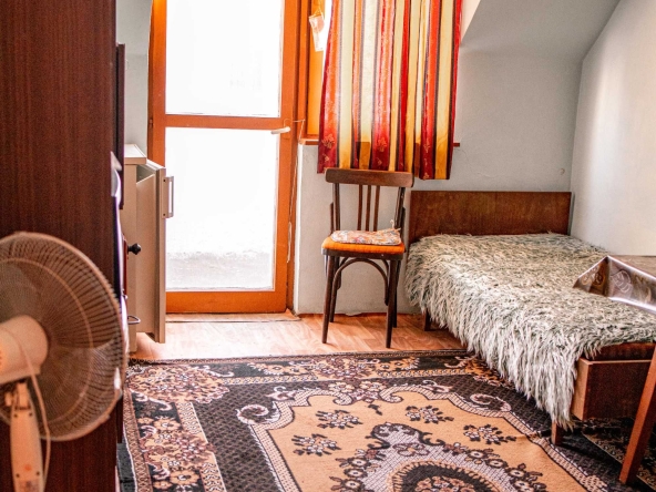 Дава се под наем Двустаен апартамент в Бургас, Възраждане - 48 кв.м за 225 € - Снимка #1