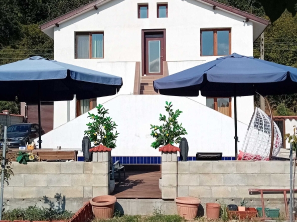 Дава се под наем Етаж от къща в Варна, Възраждане 3 - 85 кв.м за 76.5 € - Снимка #1