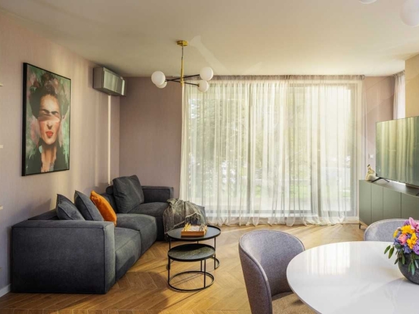 Тристаен апартамент в Пловдив, Кършияка - 126 кв.м за 1530 €/кв.м - Снимка #1