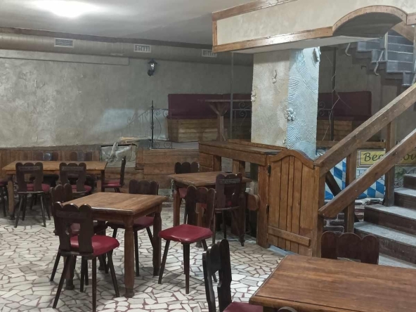 Дава се под наем Заведение в Пловдив, Център - 200 кв.м за 900 € - Снимка #1