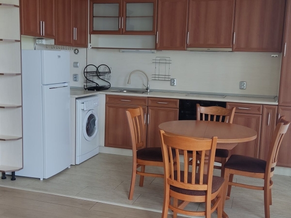 Дава се под наем Двустаен апартамент в Казанлък - 65 кв.м за 357 € - Снимка #1