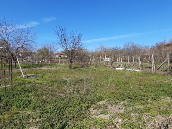 Парцел в Варна, Галата - 100 кв.м за 1000 €/кв.м - Снимка #1