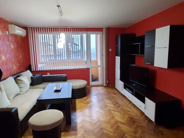 Дава се под наем Двустаен апартамент в Разград, Варош - 62 кв.м за 357 € - Снимка #1