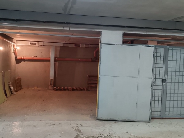 Дава се под наем Гараж / Паркомясто в София, Слатина - 35 кв.м за 229.5 € - Снимка #1