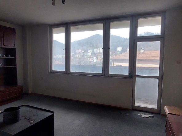 Тристаен апартамент в Смолян, Горно Райково - 73 кв.м за 664 €/кв.м - Снимка #1