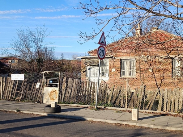 Къща в Бургас, Пристанище Бургас - 62 кв.м за 650 €/кв.м - Снимка #1