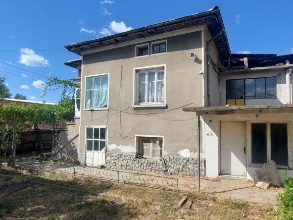 Къща в с. Певците, Област Пловдив - 180 кв.м за 77 €/кв.м - Снимка #1