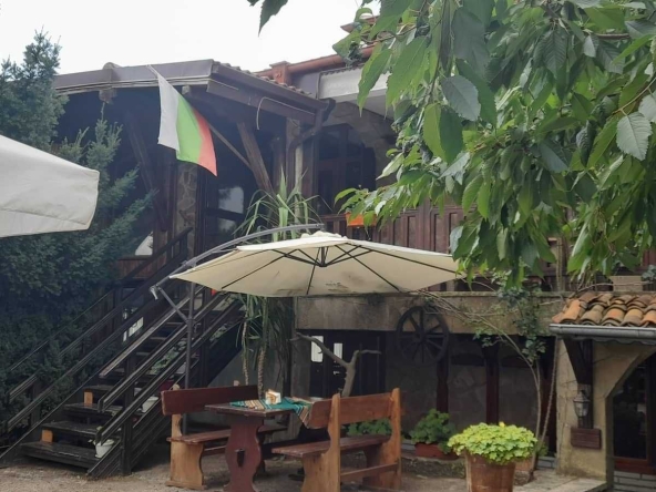 Хотел в Каварна - 1200 кв.м за 638 €/кв.м - Снимка #1