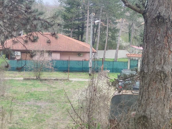 Парцел в Мездра - 1000 кв.м за 44 €/кв.м - Снимка #1