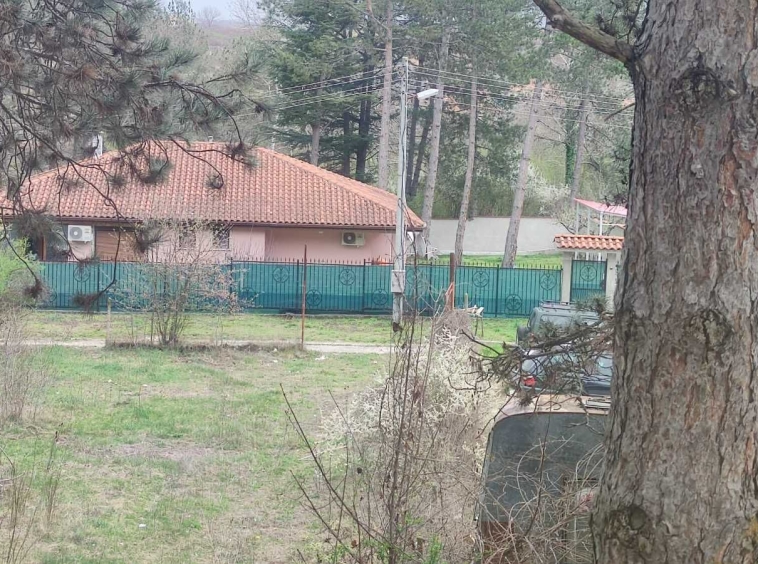 Парцел в Мездра - 1000 кв.м за 44 €/кв.м - Снимка #1