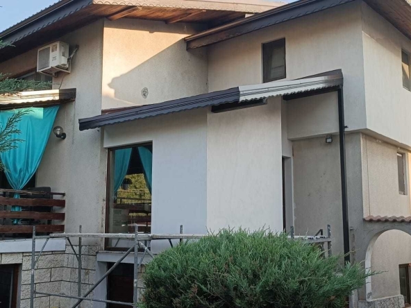 Къща в Мартен - 231 кв.м за 928 €/кв.м - Снимка #1