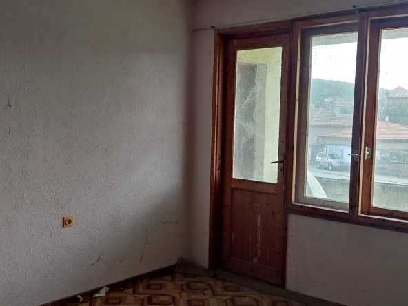 Къща в с. Бузовград, Област Стара Загора - 240 кв.м за 340 €/кв.м - Снимка #1