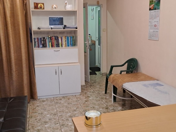 Дава се под наем Офис в Бургас, Лазур - 21 кв.м за 219.3 € - Снимка #1