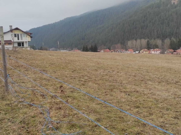 Парцел в с. Маджаре, Област София-област - 1543 кв.м за 57 €/кв.м - Снимка #1