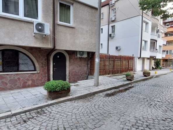 Дава се под наем Магазин в София, Редута - 26 кв.м за 255 € - Снимка #1