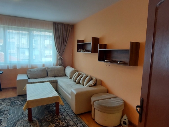 Дава се под наем Двустаен апартамент в Асеновград - 60 кв.м за 306 € - Снимка #1