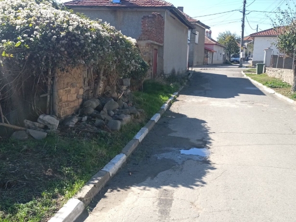 Парцел в Казанлък - 326 кв.м за 13 €/кв.м - Снимка #1