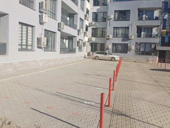 Дава се под наем Гараж / Паркомясто в София, Малинова долина - 12 кв.м за 51 € - Снимка #1