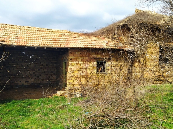 Къща в с. Любичево, Област Търговище - 143 кв.м за 39 €/кв.м - Снимка #1