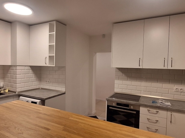 Дава се под наем Тристаен апартамент в София, Хиподрума - 105 кв.м за 714 € - Снимка #1