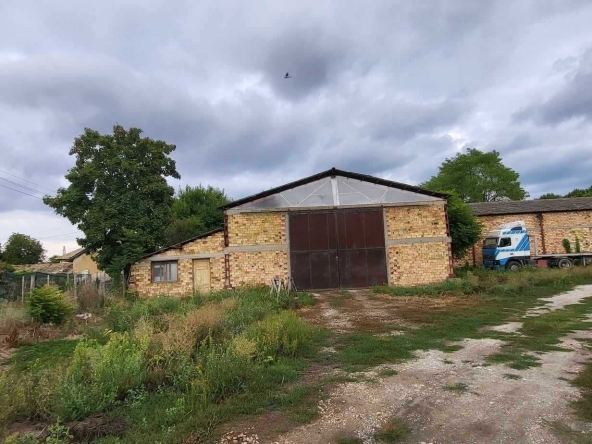Склад в с. Кардам, Област Търговище - 300 кв.м за 425 €/кв.м - Снимка #1