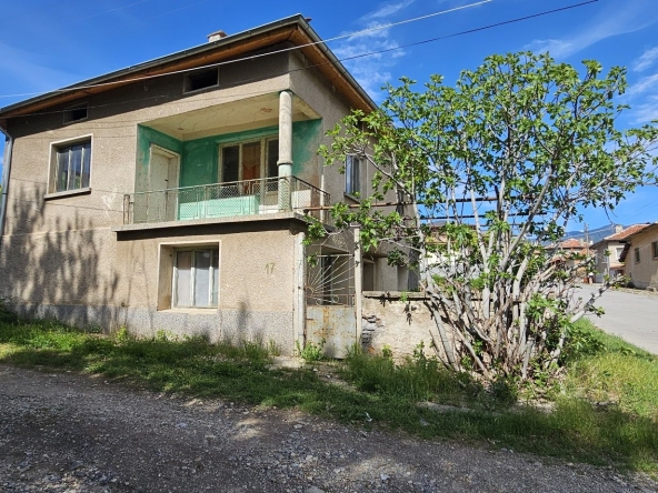 Къща в с. Слатино, Област Кюстендил - 200 кв.м за 240 €/кв.м - Снимка #1