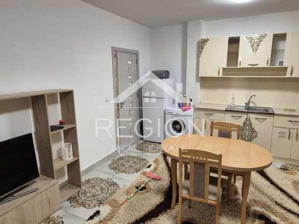 Дава се под наем Двустаен апартамент в Варна, Галата - 65 кв.м за 433.5 € - Снимка #1