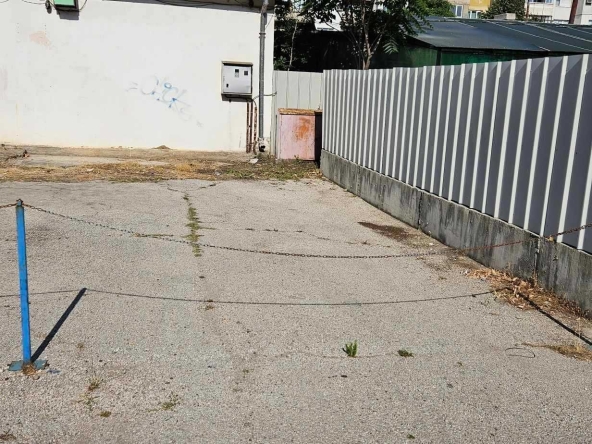 Дава се под наем Гараж / Паркомясто в Враца, Дъбника - 22 кв.м за 20.4 € - Снимка #1