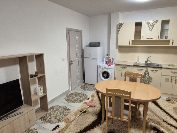 Дава се под наем Двустаен апартамент в Варна, Галата - 65 кв.м за 433.5 € - Снимка #1