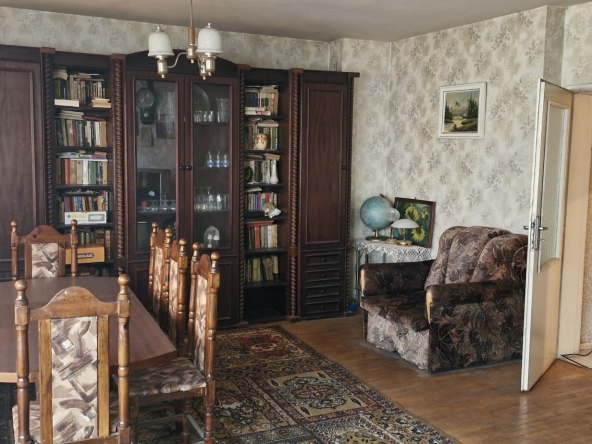 Дава се под наем Двустаен апартамент в Варна, Конфуто - 80 кв.м за 280.5 € - Снимка #1