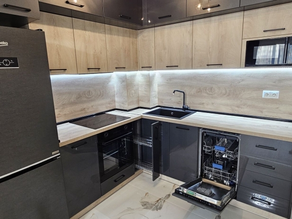 Дава се под наем Двустаен апартамент в Варна, Младост 2 - 70 кв.м за 950 € - Снимка #1