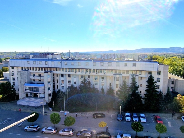 Тристаен апартамент в Търговище, Вароша - 75 кв.м за 884 €/кв.м - Снимка #1