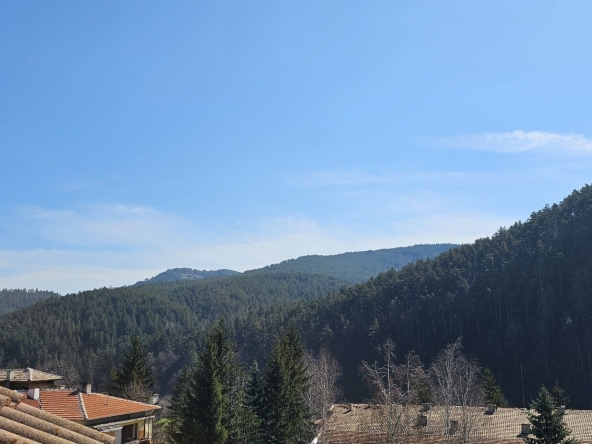 Етаж от къща в Велинград - 200 кв.м за 306 €/кв.м - Снимка #1