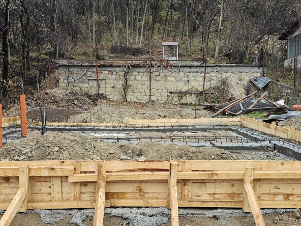 Парцел в Елена - 350 кв.м за 88 €/кв.м - Снимка #1