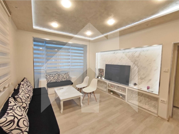 Тристаен апартамент в Нови пазар - 75 кв.м за 1054 €/кв.м - Снимка #1