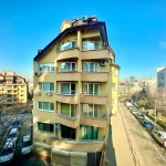 Тристаен апартамент в София, Лозенец - 80 кв.м за 3113 €/кв.м - Снимка #1