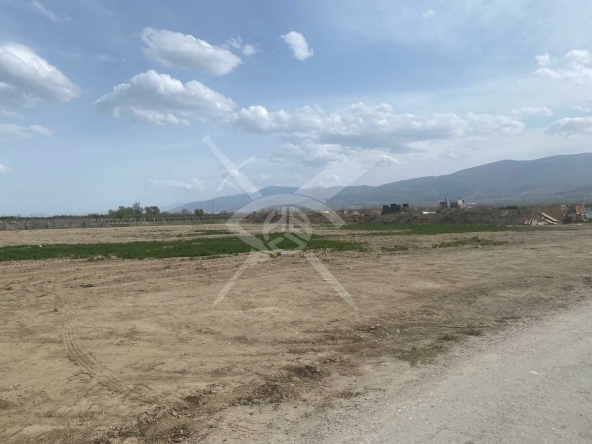 Парцел в Пловдив, Индустриална зона - Юг - 5472 кв.м за 52 €/кв.м - Снимка #1