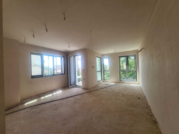 Тристаен апартамент в Хасково, Любен Каравелов - 119 кв.м за 999 €/кв.м - Снимка #1