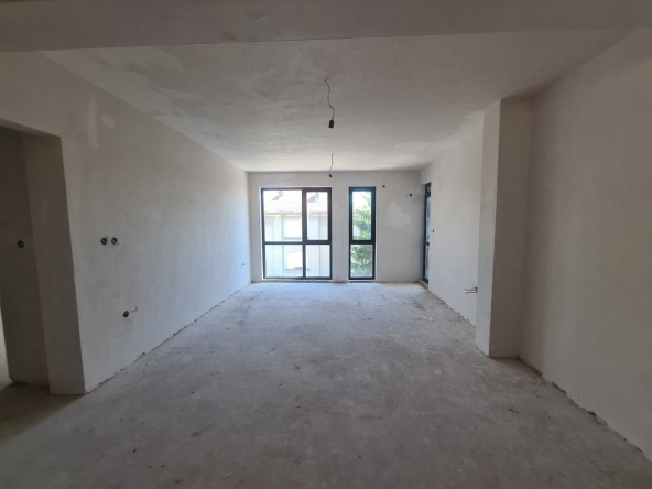 Тристаен апартамент в Хасково, Куба - 94 кв.м за 1321 €/кв.м - Снимка #1