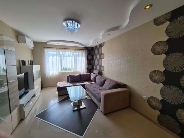 Дава се под наем Тристаен апартамент в София, Люлин 2 - 110 кв.м за 700 € - Снимка #1