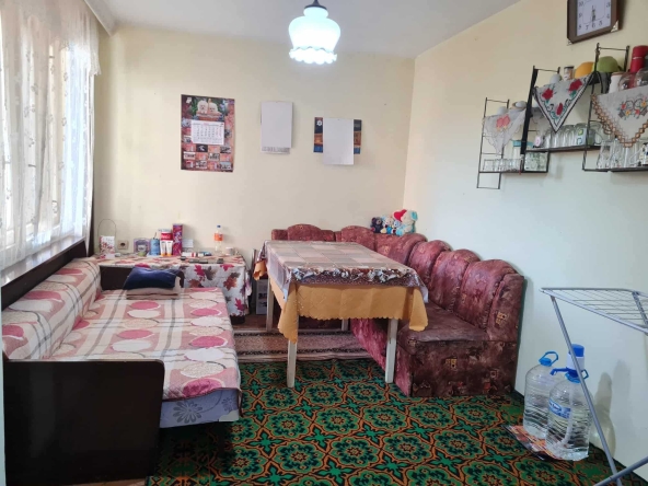 Двустаен апартамент в Плевен, 9-ти квартал - 52 кв.м за 1779 €/кв.м - Снимка #1