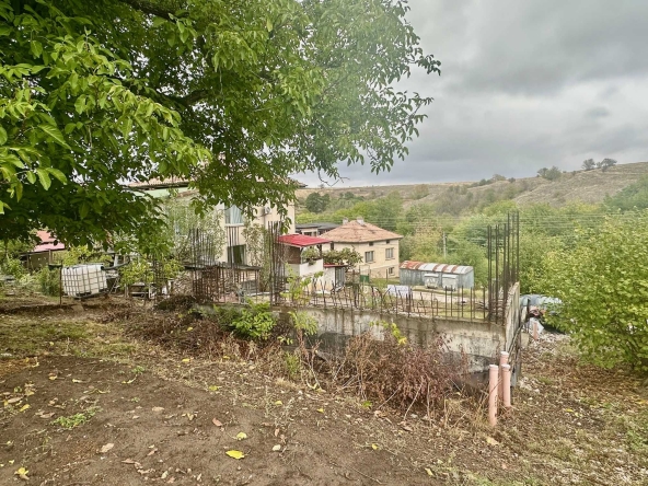 Къща в Сливница - 233 кв.м за 237 €/кв.м - Снимка #1