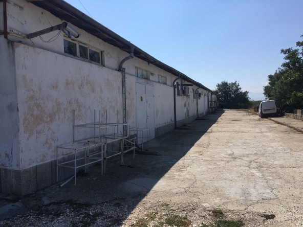 Дава се под наем Склад в Пловдив, Саут Сити - 80 кв.м за 204 € - Снимка #1