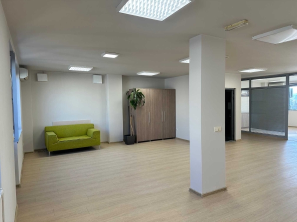 Дава се под наем Офис в София, Банишора - 180 кв.м за 1300 € - Снимка #1