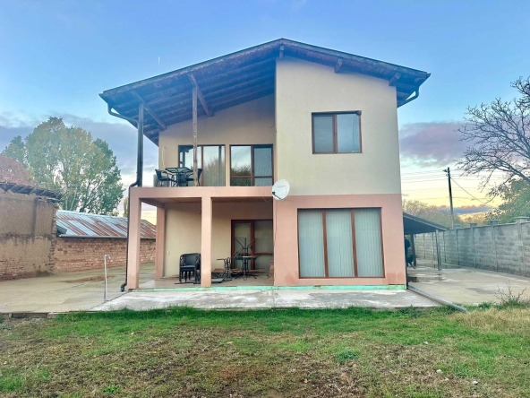 Къща в с. Лесново, Област София-област - 250 кв.м за 1200 €/кв.м - Снимка #1