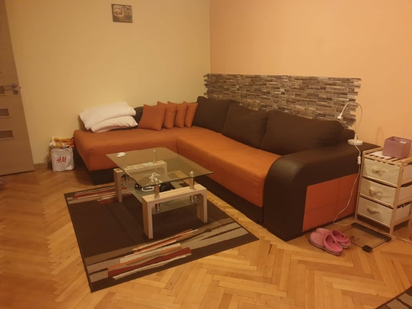 Дава се под наем Двустаен апартамент в София, Света Троица - 70 кв.м за 560.49 € - Снимка #1