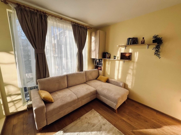 Дава се под наем Двустаен апартамент в София, Център - 65 кв.м за 697.17 € - Снимка #1