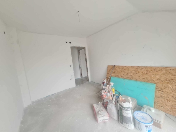 Тристаен апартамент в Хасково, Дружба 1 - 111 кв.м за 950 €/кв.м - Снимка #1