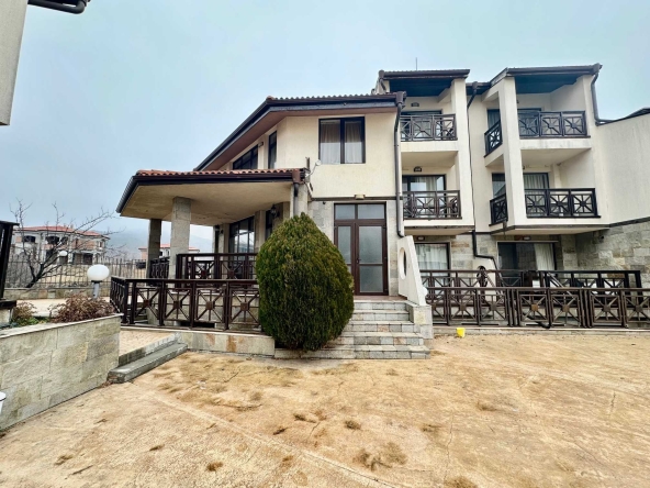 Къща в с. Кошарица, Област Бургас - 315 кв.м за 486 €/кв.м - Снимка #1